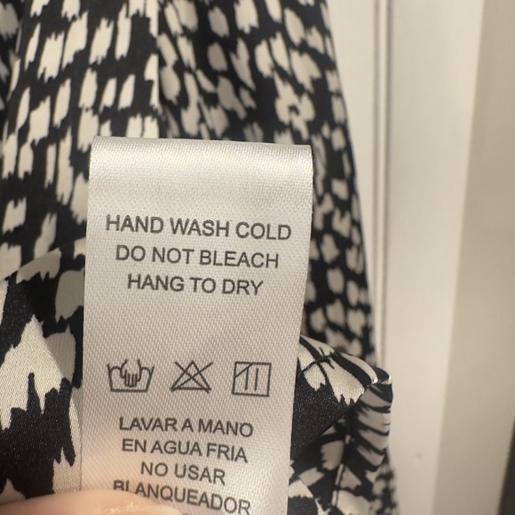 Doe & Rae Black & White Printed Button-Down Career Blouse | Women's S | NWOT - Picture 7 of 9